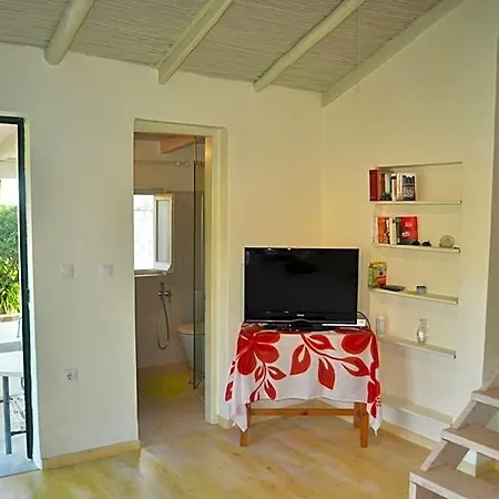 Lemoni Inn