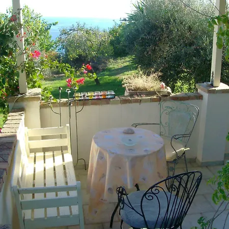 Lemoni Penzion Pelekas